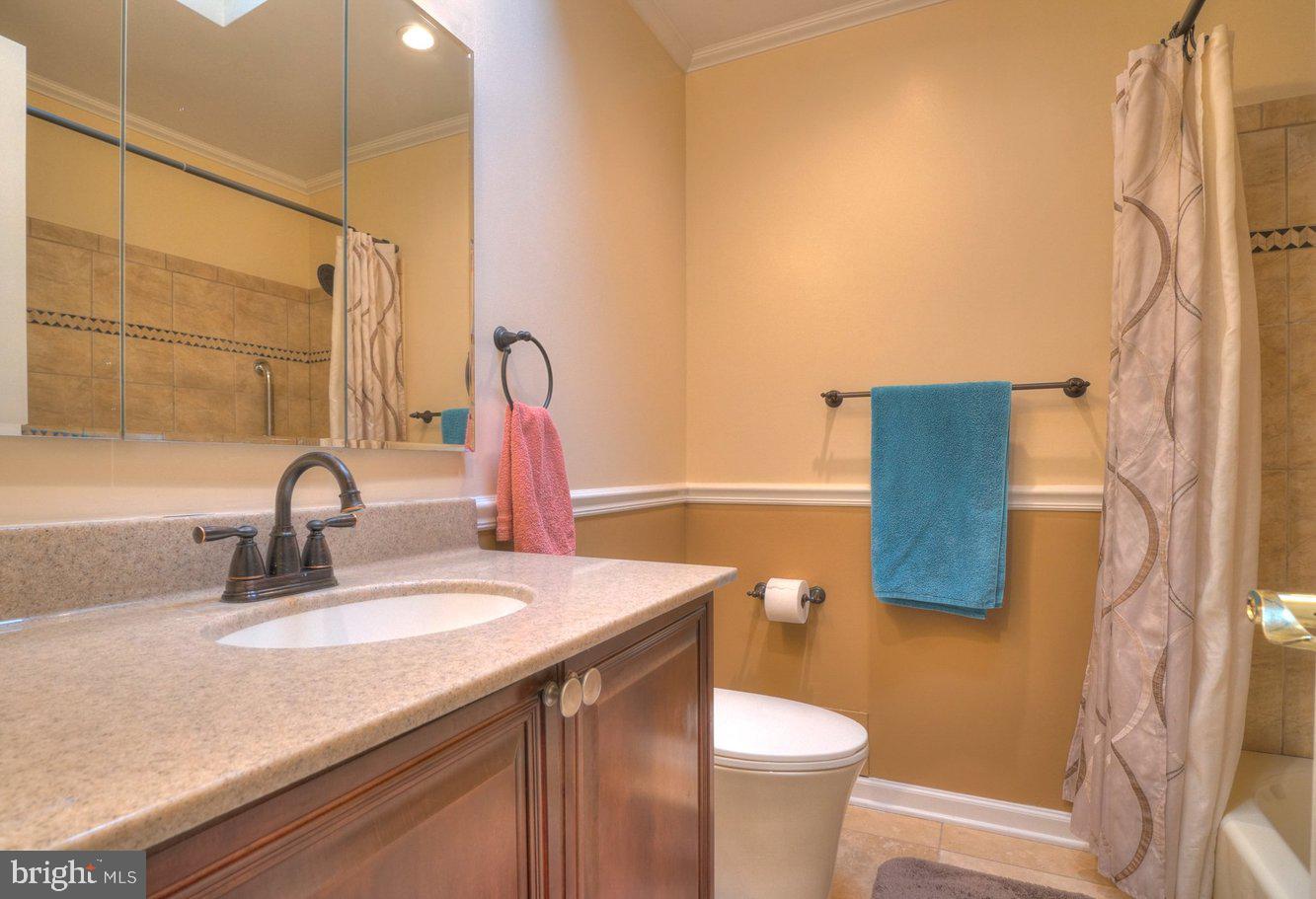 2405 Earlsgate Ct Property Photo 28