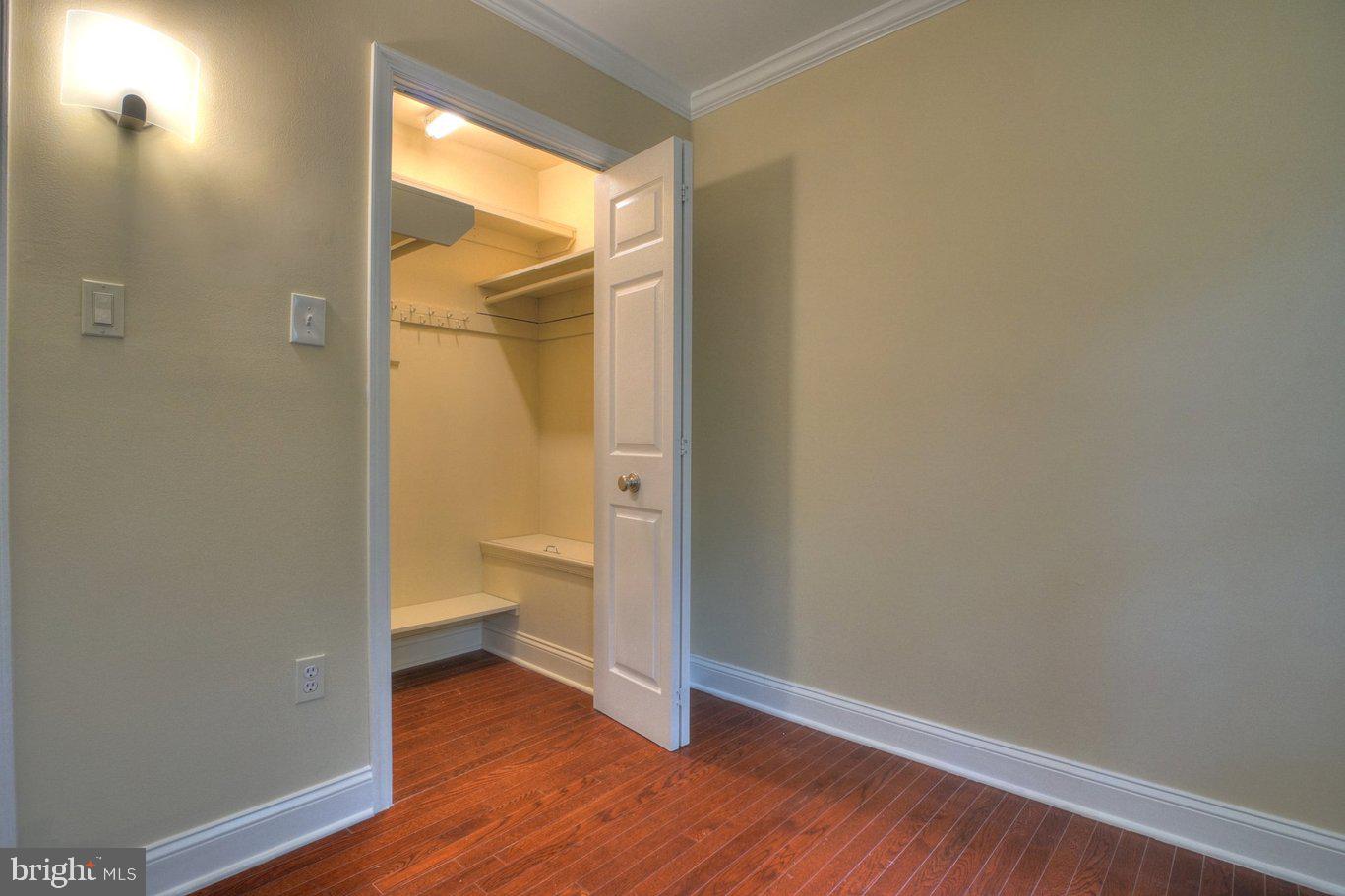 2405 Earlsgate Ct Property Photo 33