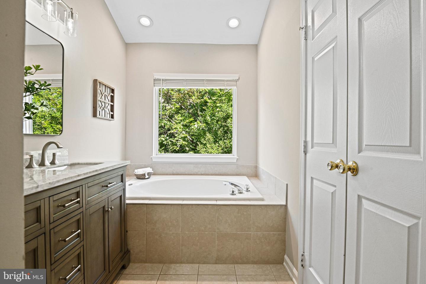 13102 Forest Mist Ln Property Photo 23