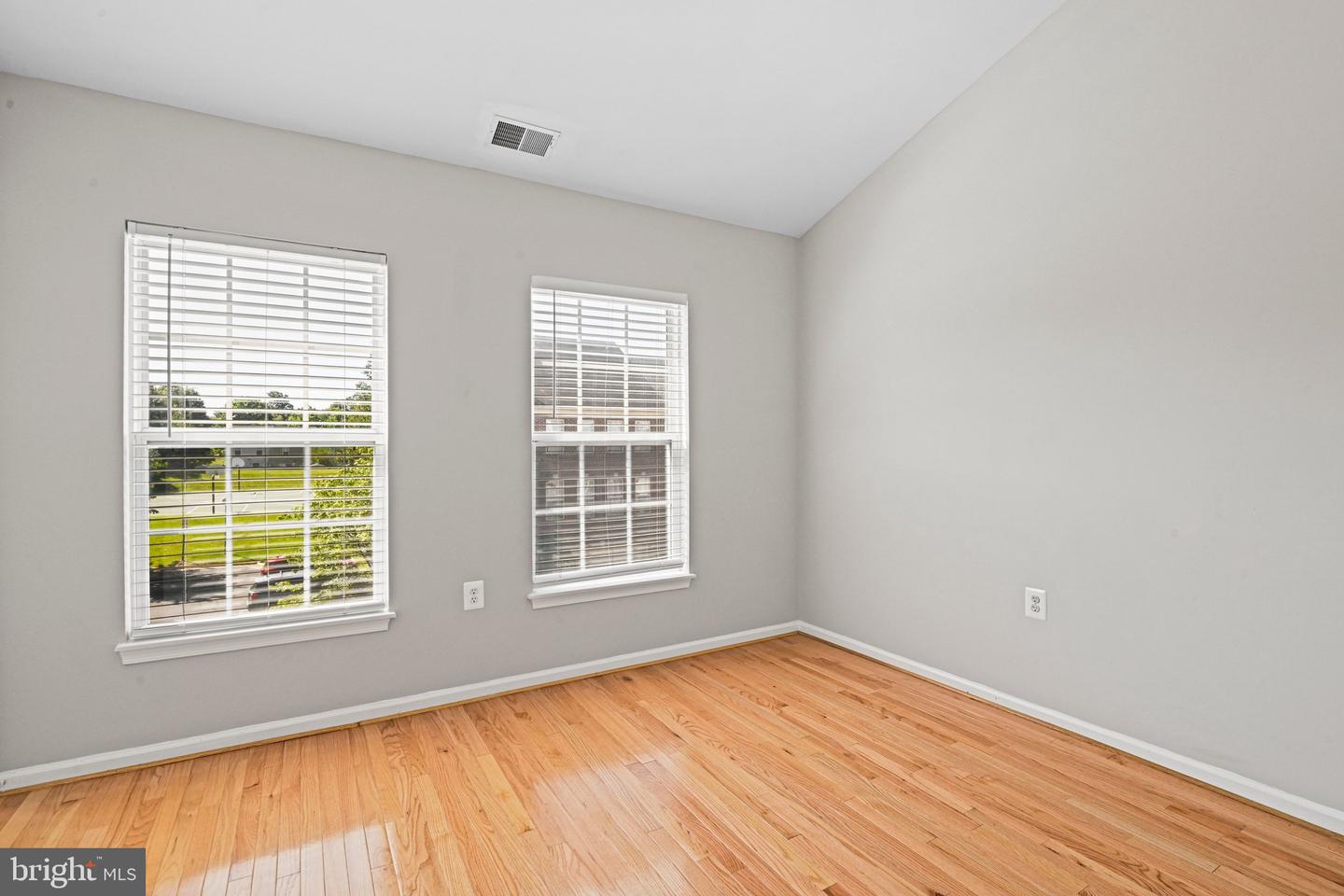 13102 Forest Mist Ln Property Photo 27