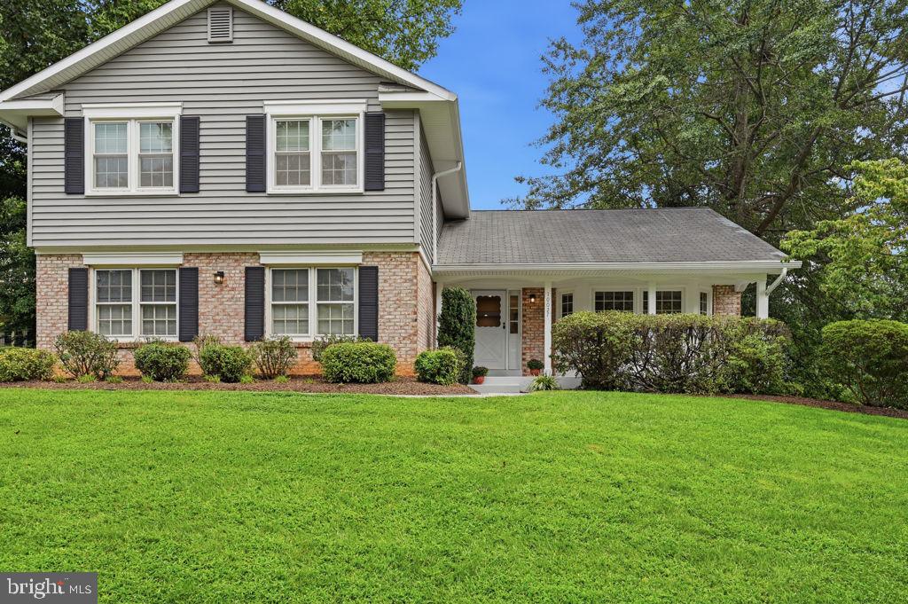 10027 Glenoak Ct Property Photo 1