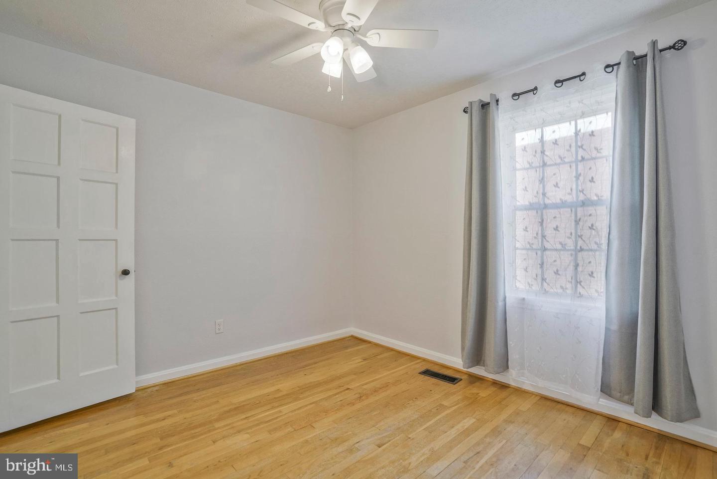 5758 Biscayne Dr Property Photo 25