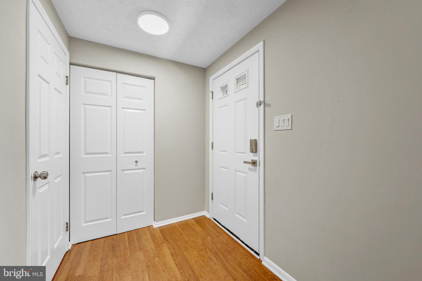 8031 Tyson Oaks Cir Property Photo 7