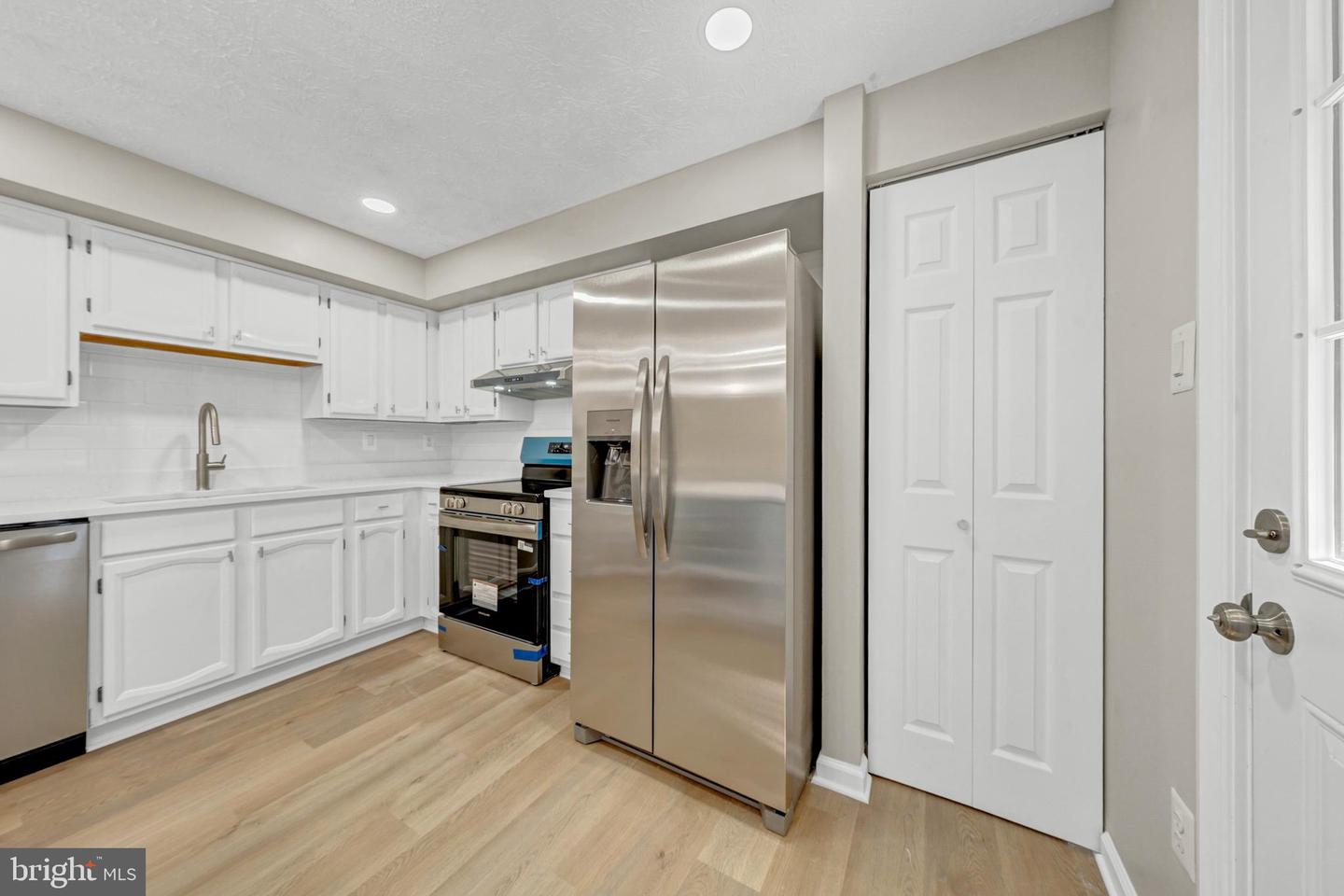 8031 Tyson Oaks Cir Property Photo 17