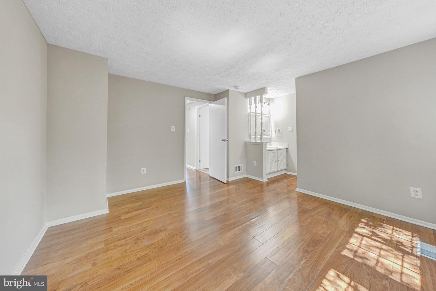 8031 Tyson Oaks Cir Property Photo 24