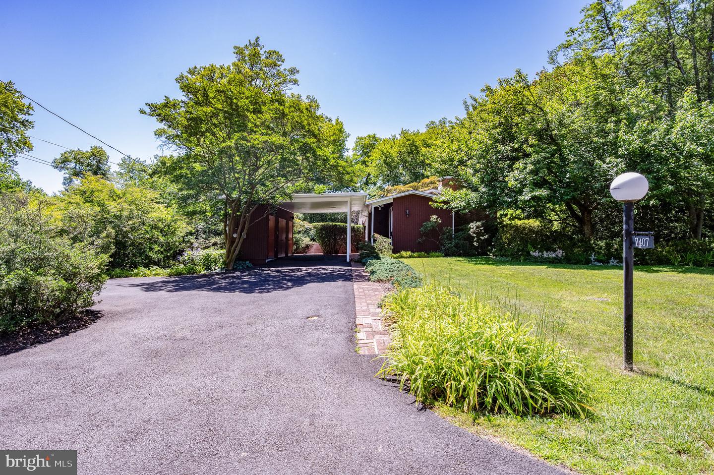 7407 Recard Ln Property Photo 1