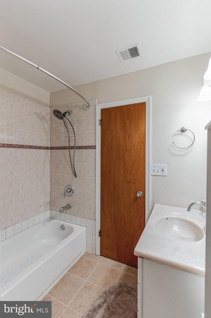 4600 Linmar Ct Property Photo 20