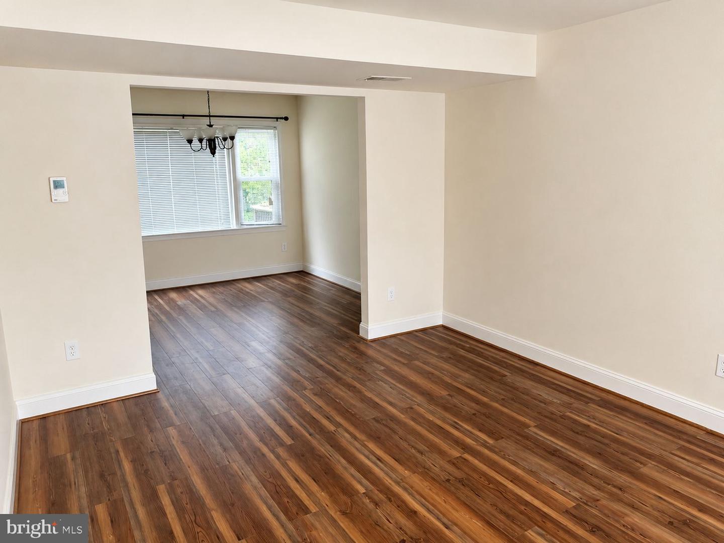 5530 Kendrick Ln Property Photo 2