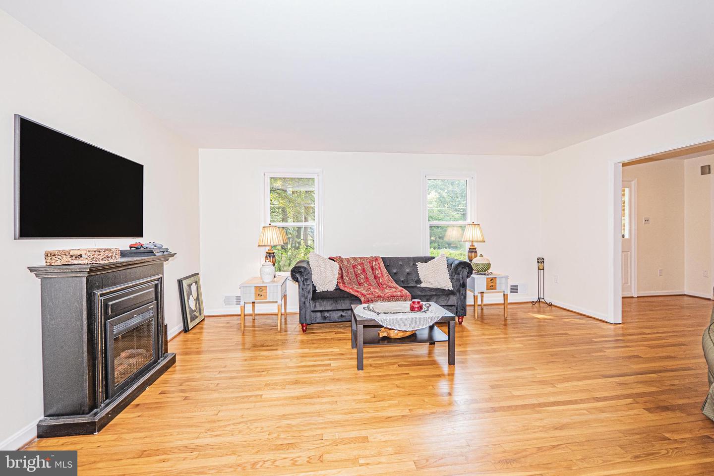 7111 Cheshire Ct Property Photo 2