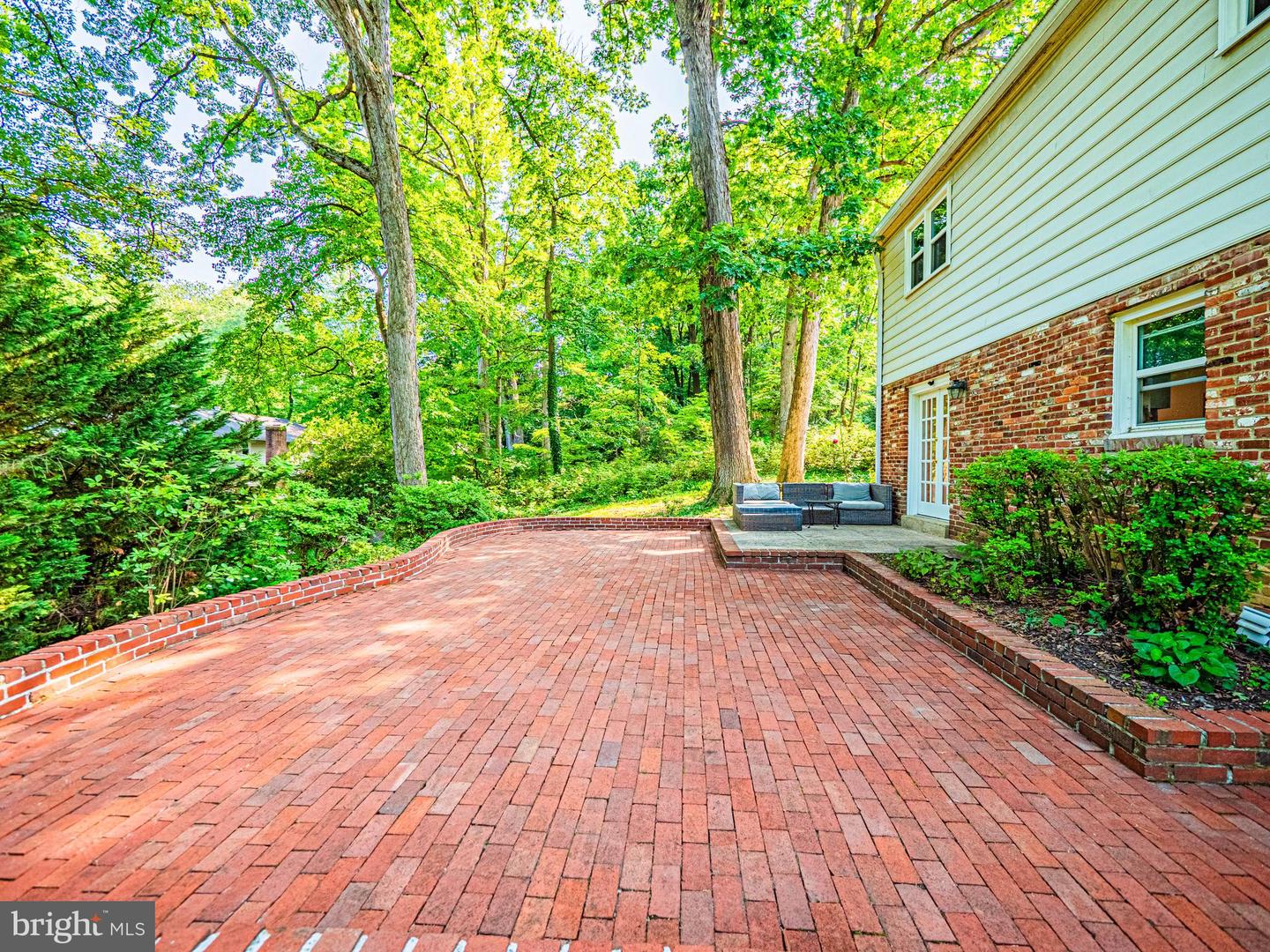 7111 Cheshire Ct Property Photo 8