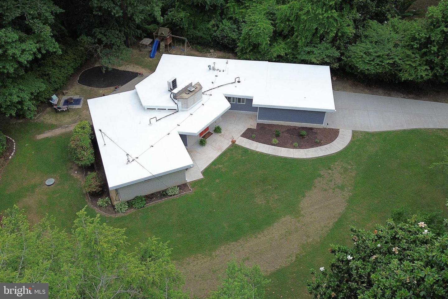 11724 River Dr Property Photo 5