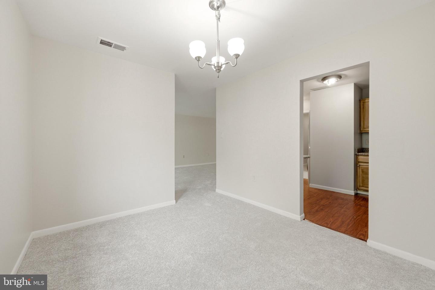1405 Northgate Sq #32b Property Photo 10