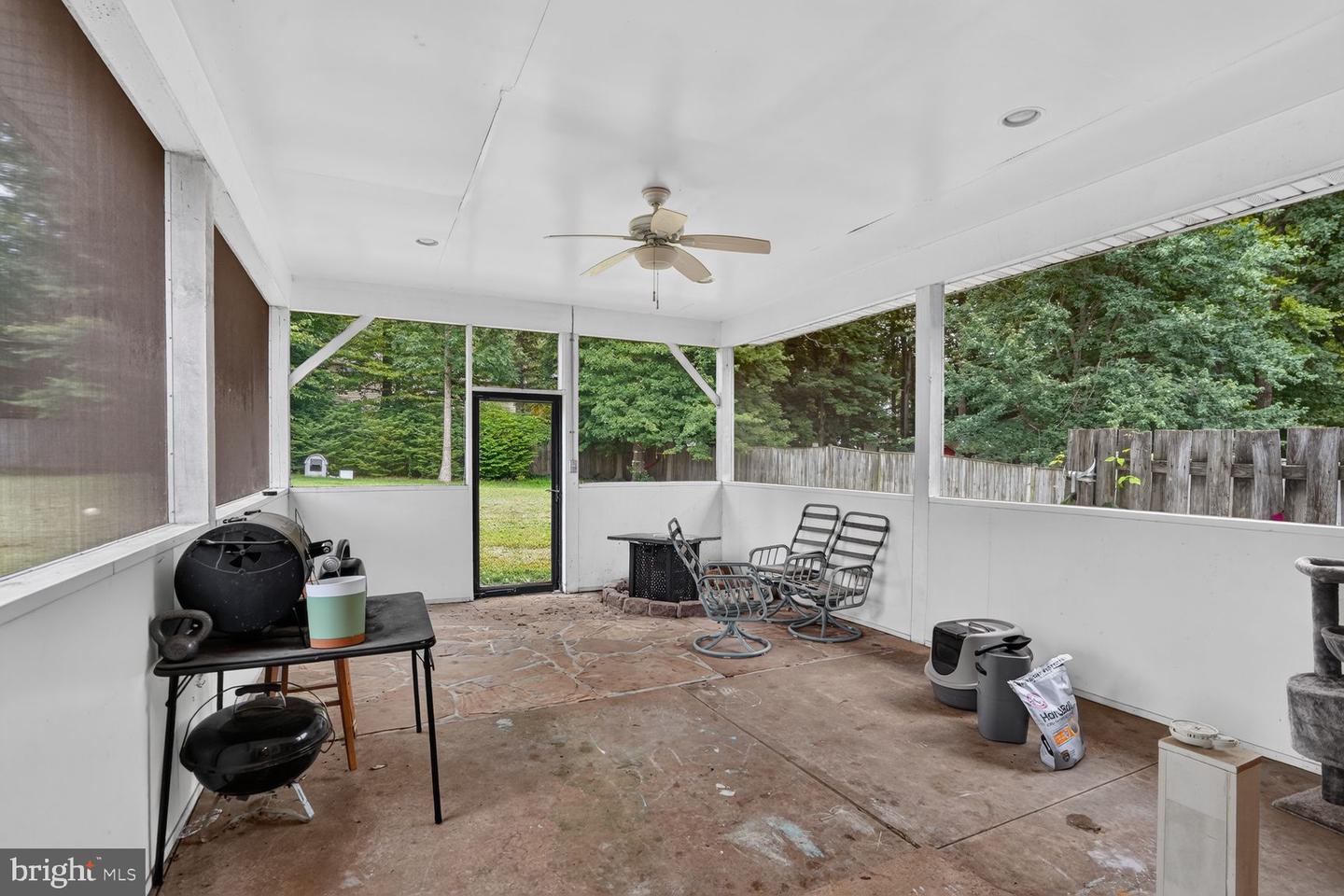 4725 Springbrook Dr Property Photo 25