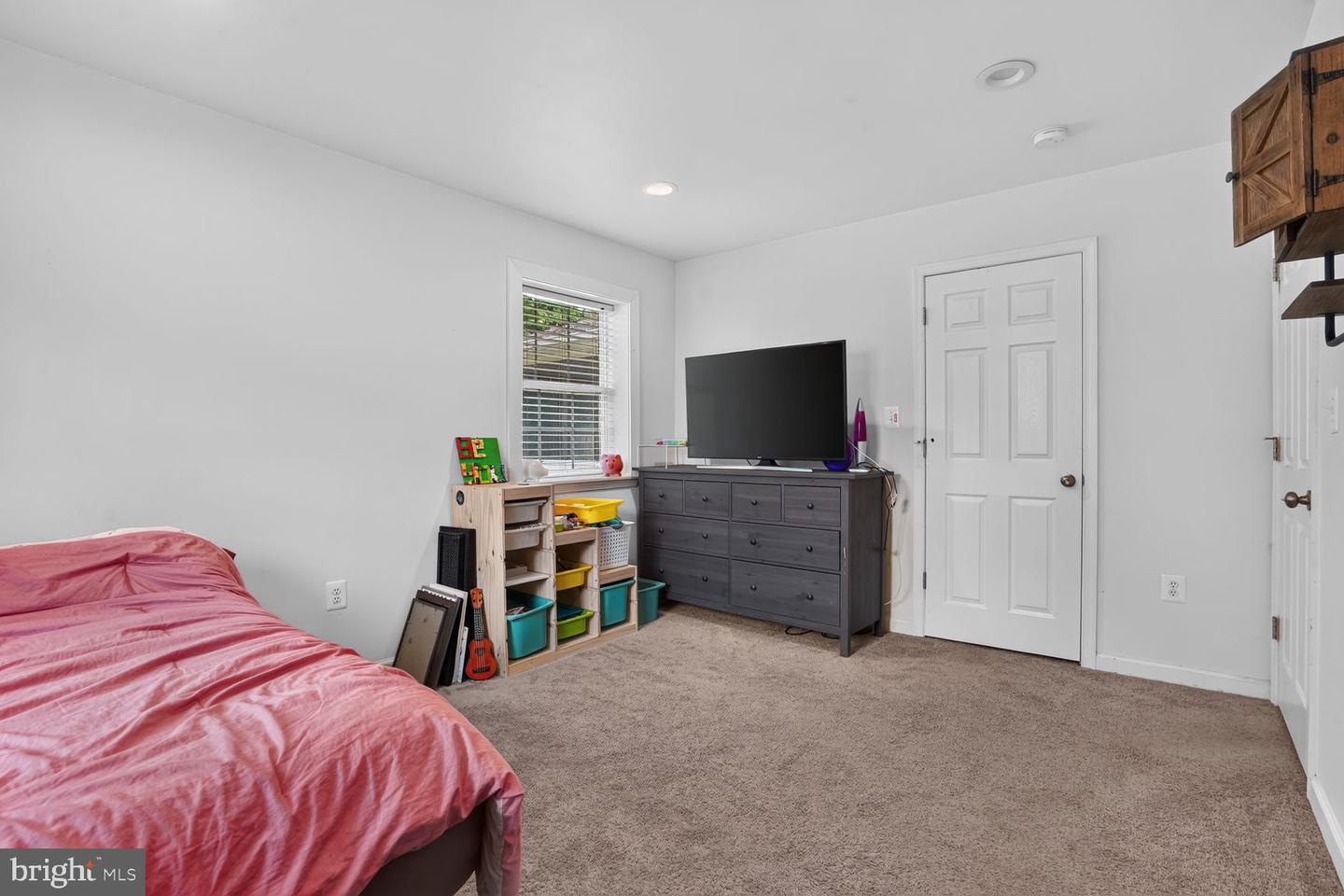 4725 Springbrook Dr Property Photo 30