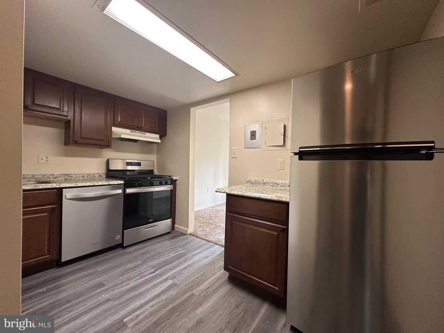 1550-22b Northgate Sq Property Photo 2