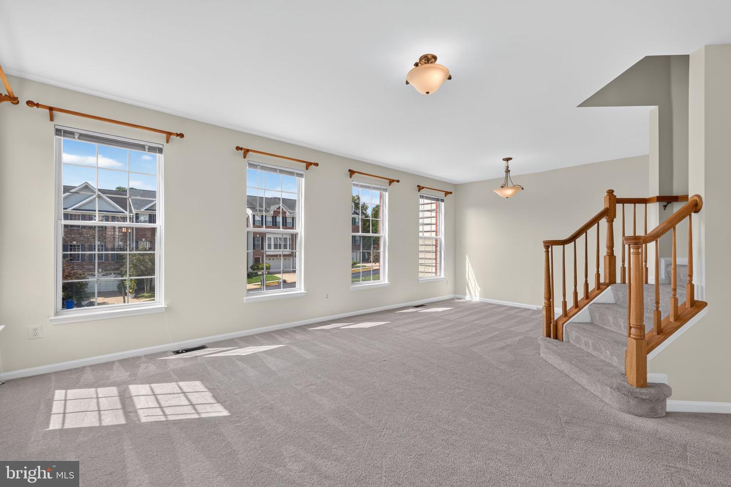 5300 Sandyford St Property Photo 5