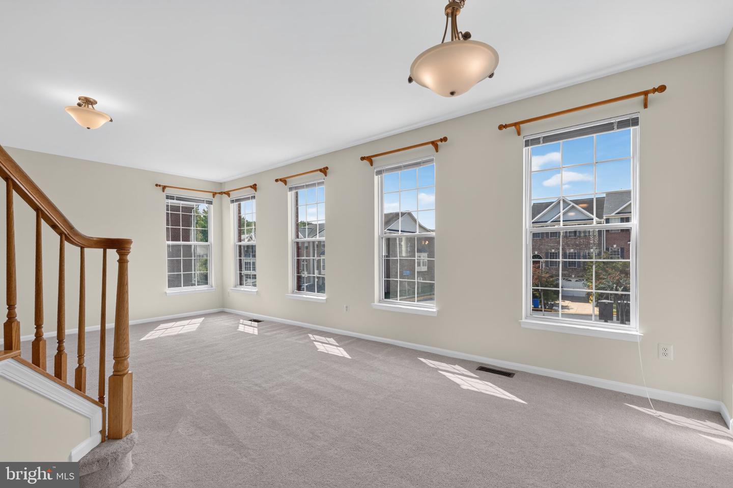 5300 Sandyford St Property Photo 6