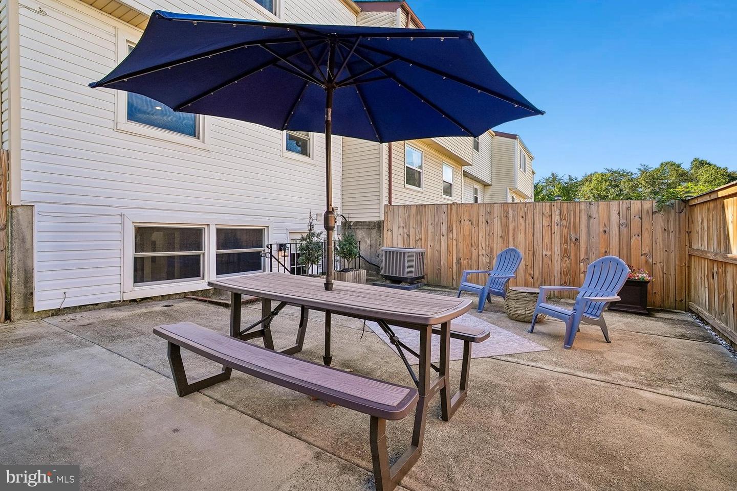5572 Glasgow Woods Ct Property Photo 40