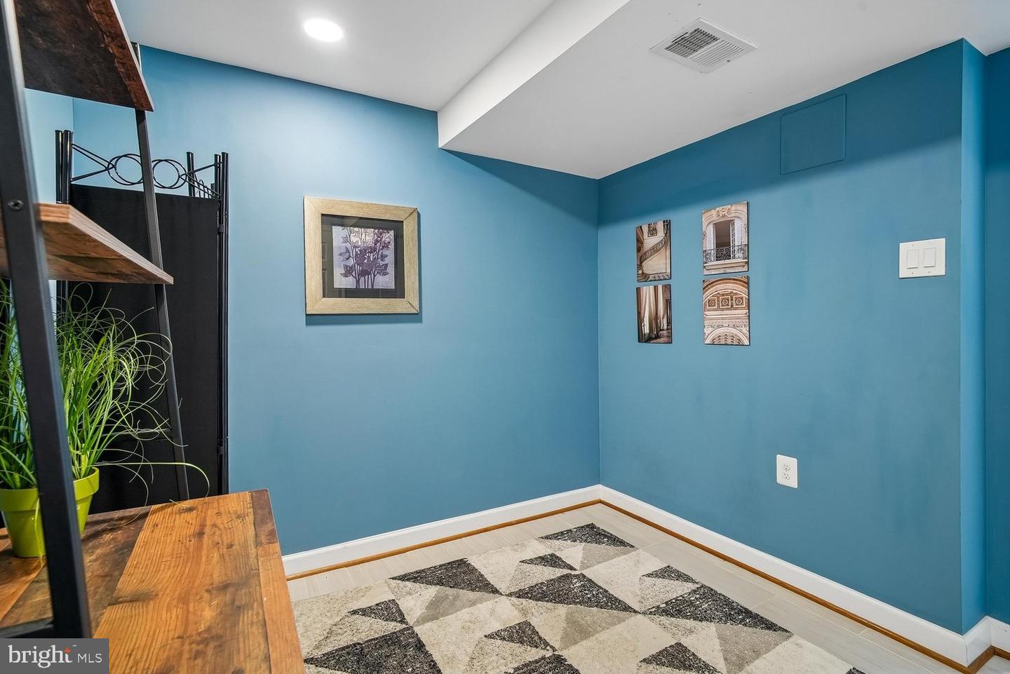 5572 Glasgow Woods Ct Property Photo 44