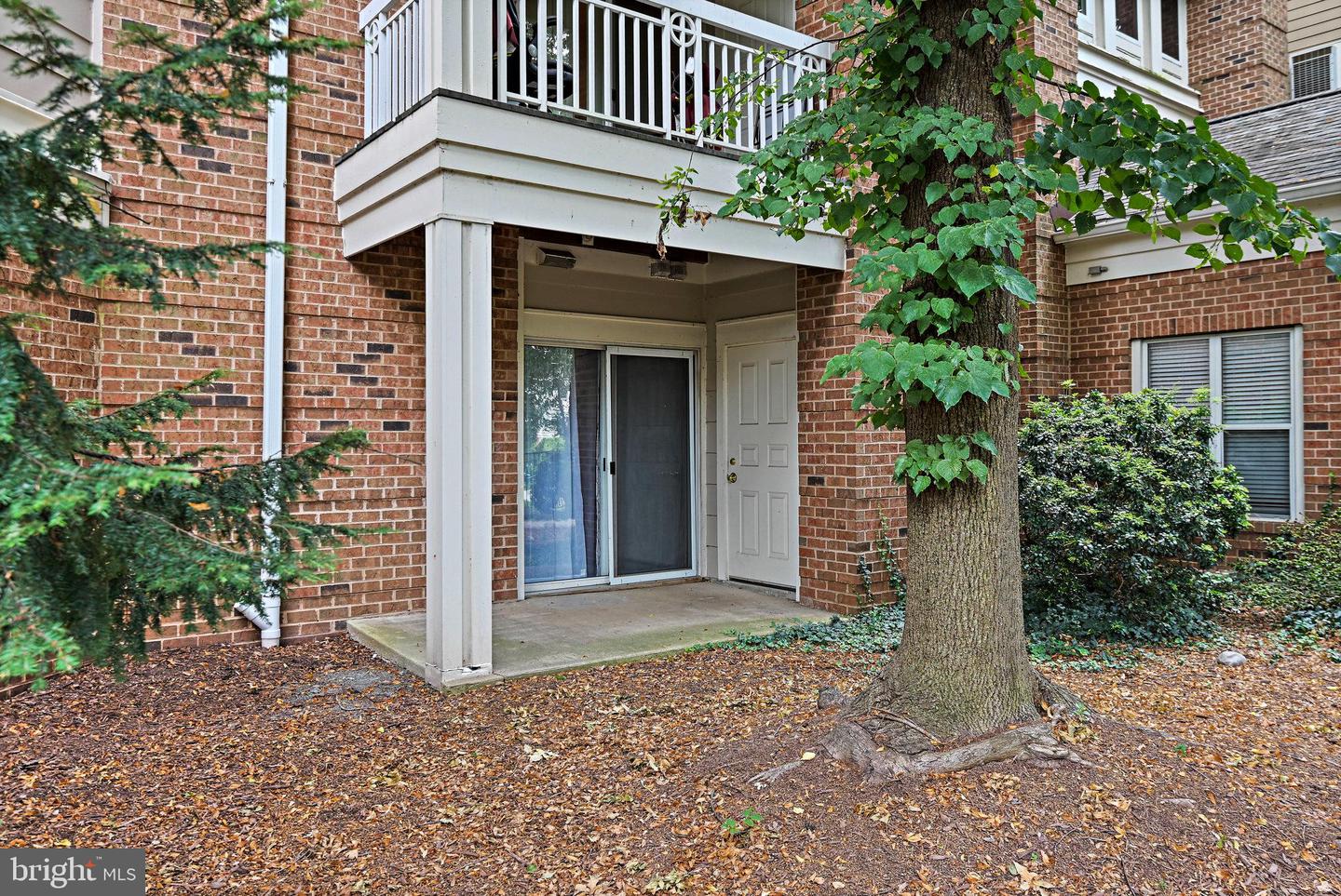 2204 Westcourt Ln #122 Property Photo 15