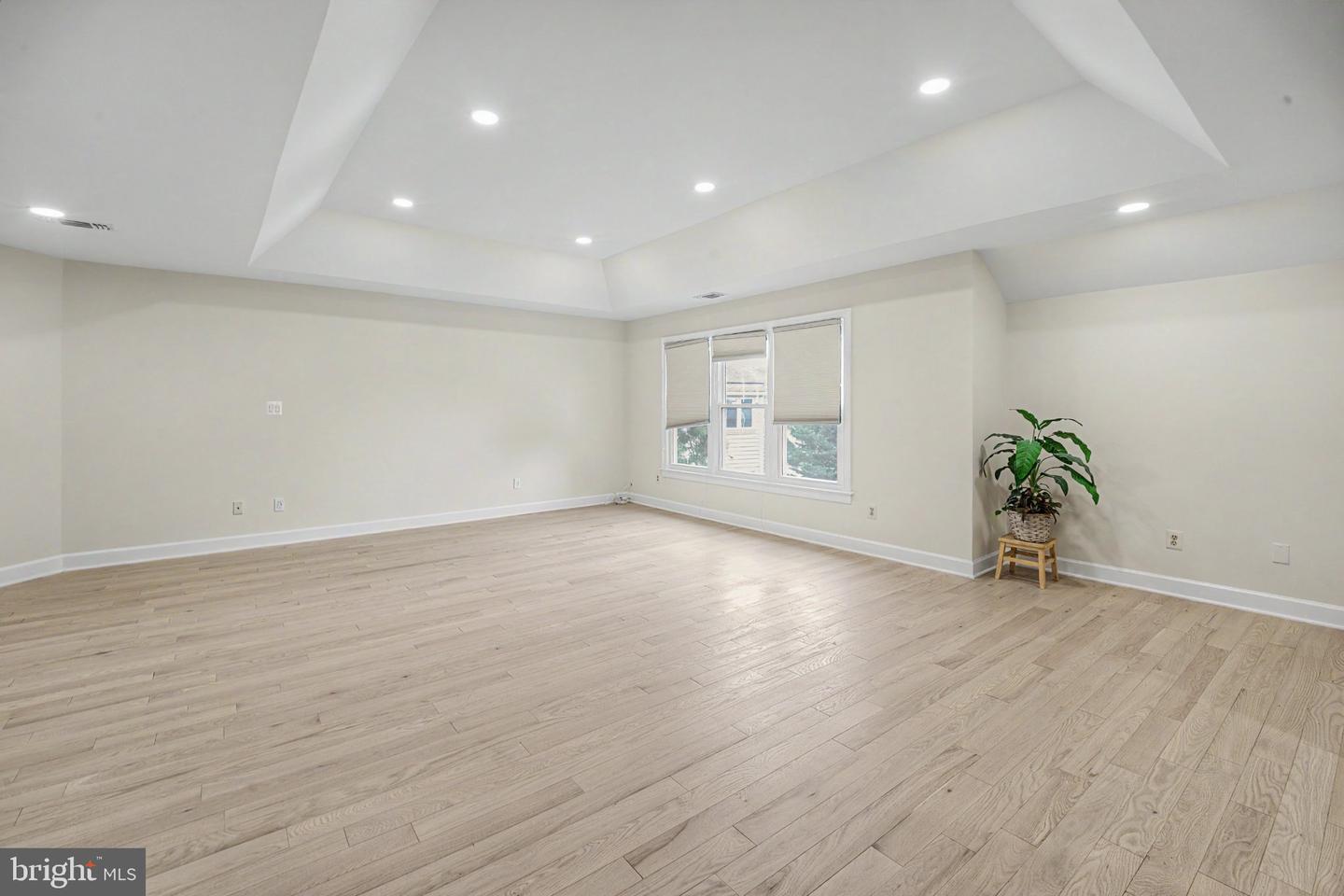 1492 Broadstone Pl Property Photo 5
