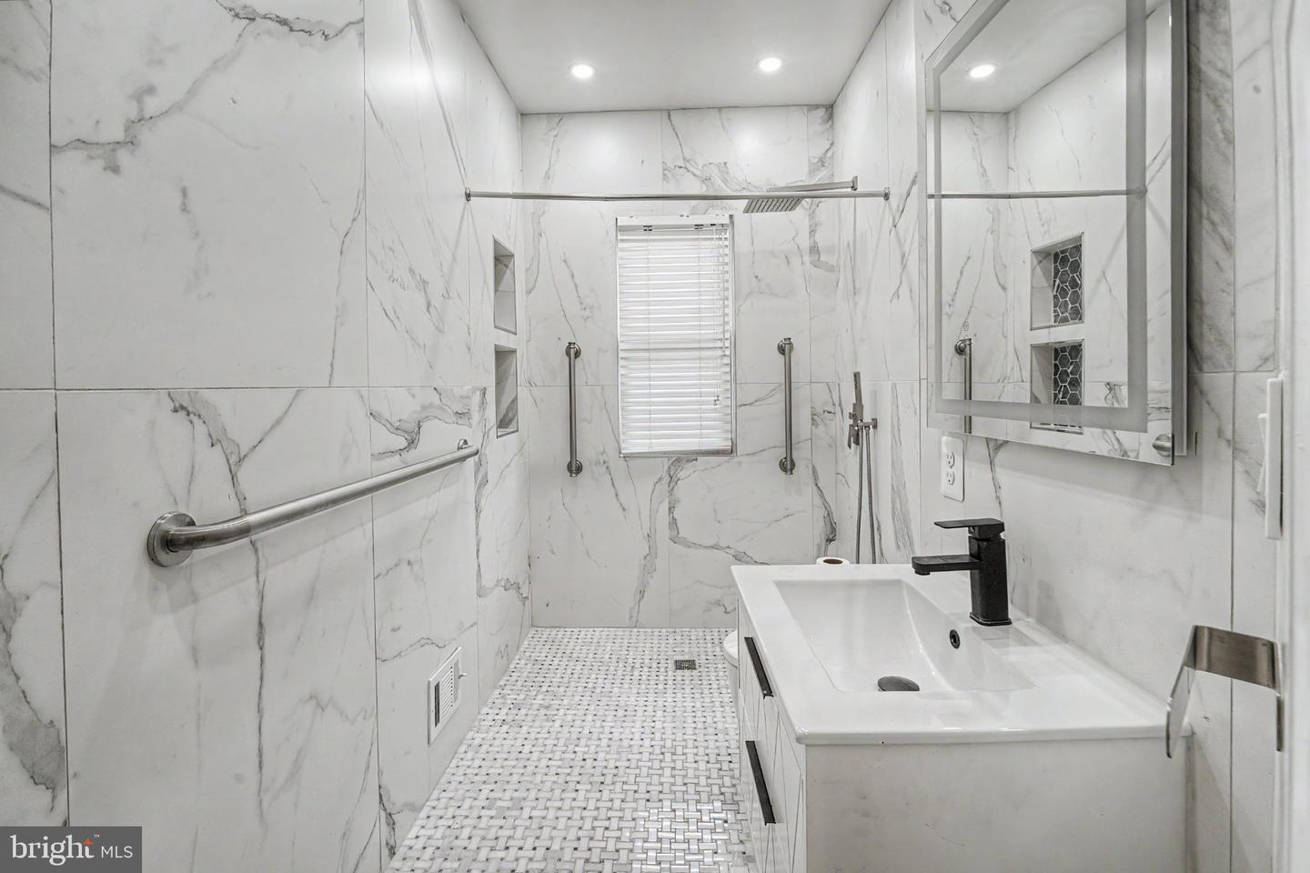 1492 Broadstone Pl Property Photo 29
