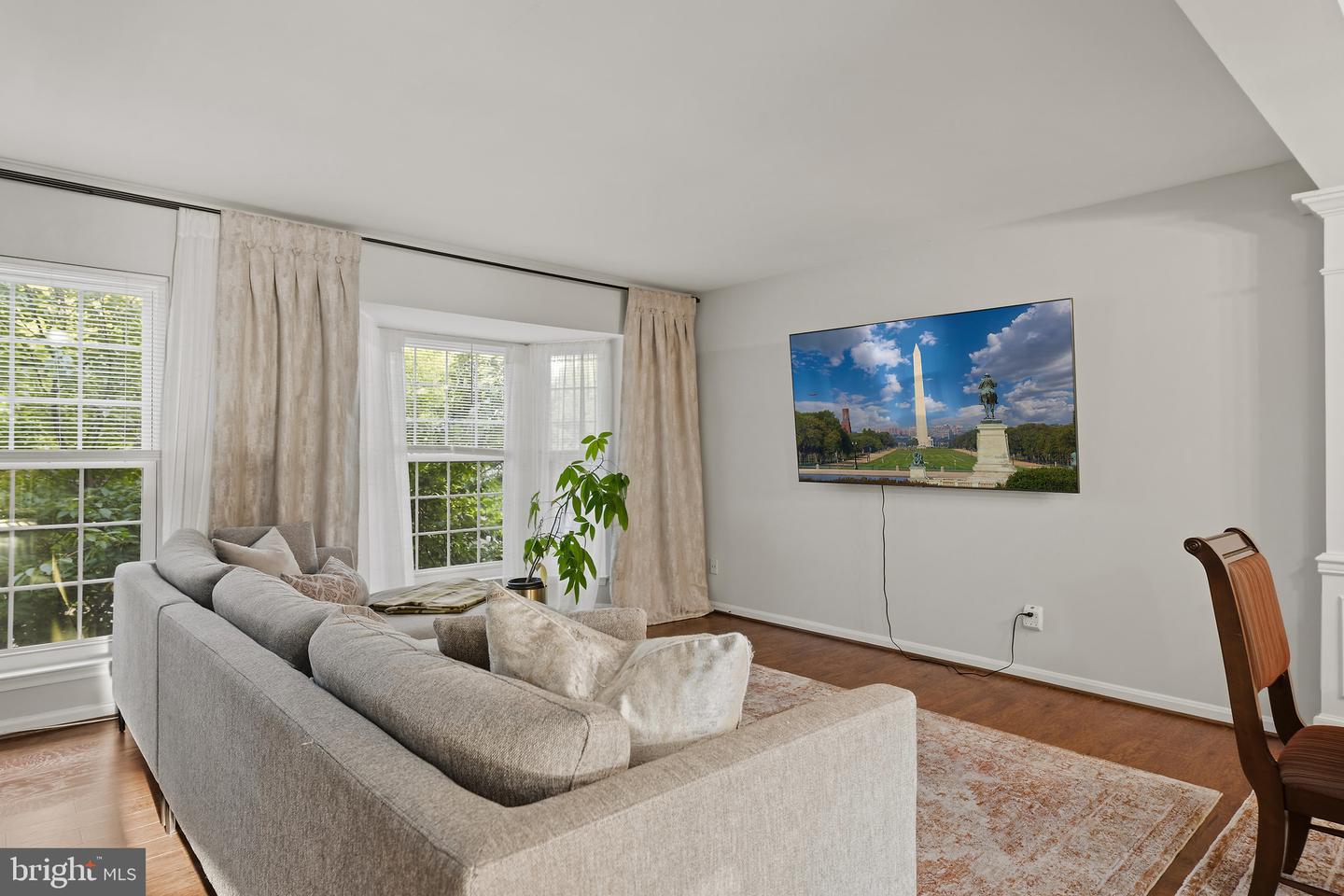 1122 Cypress Tree Pl Property Photo 11