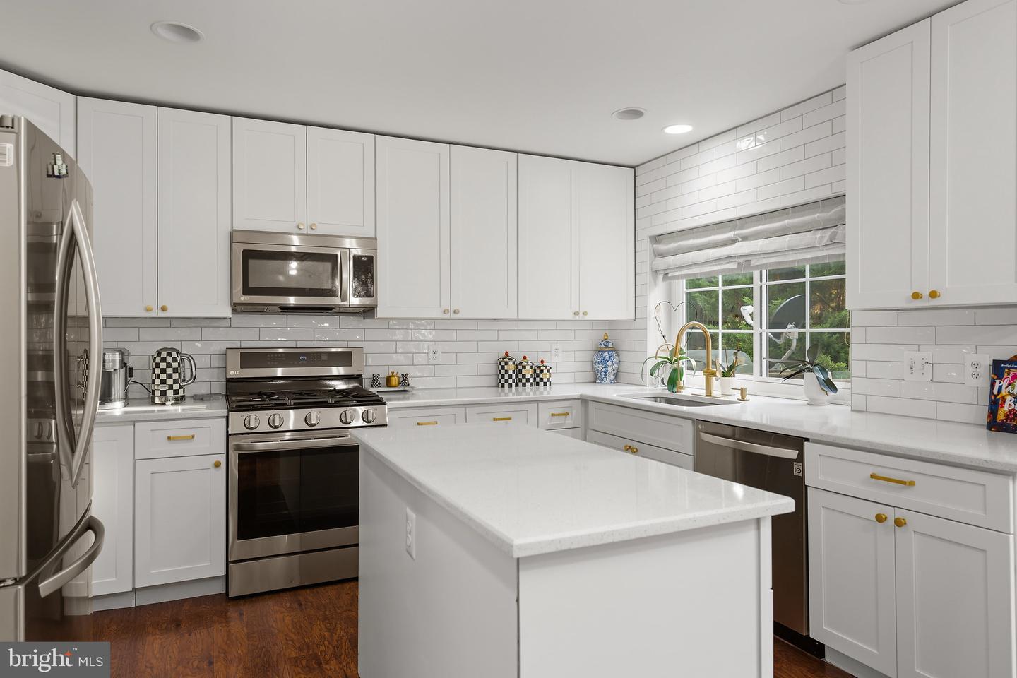 1122 Cypress Tree Pl Property Photo 16