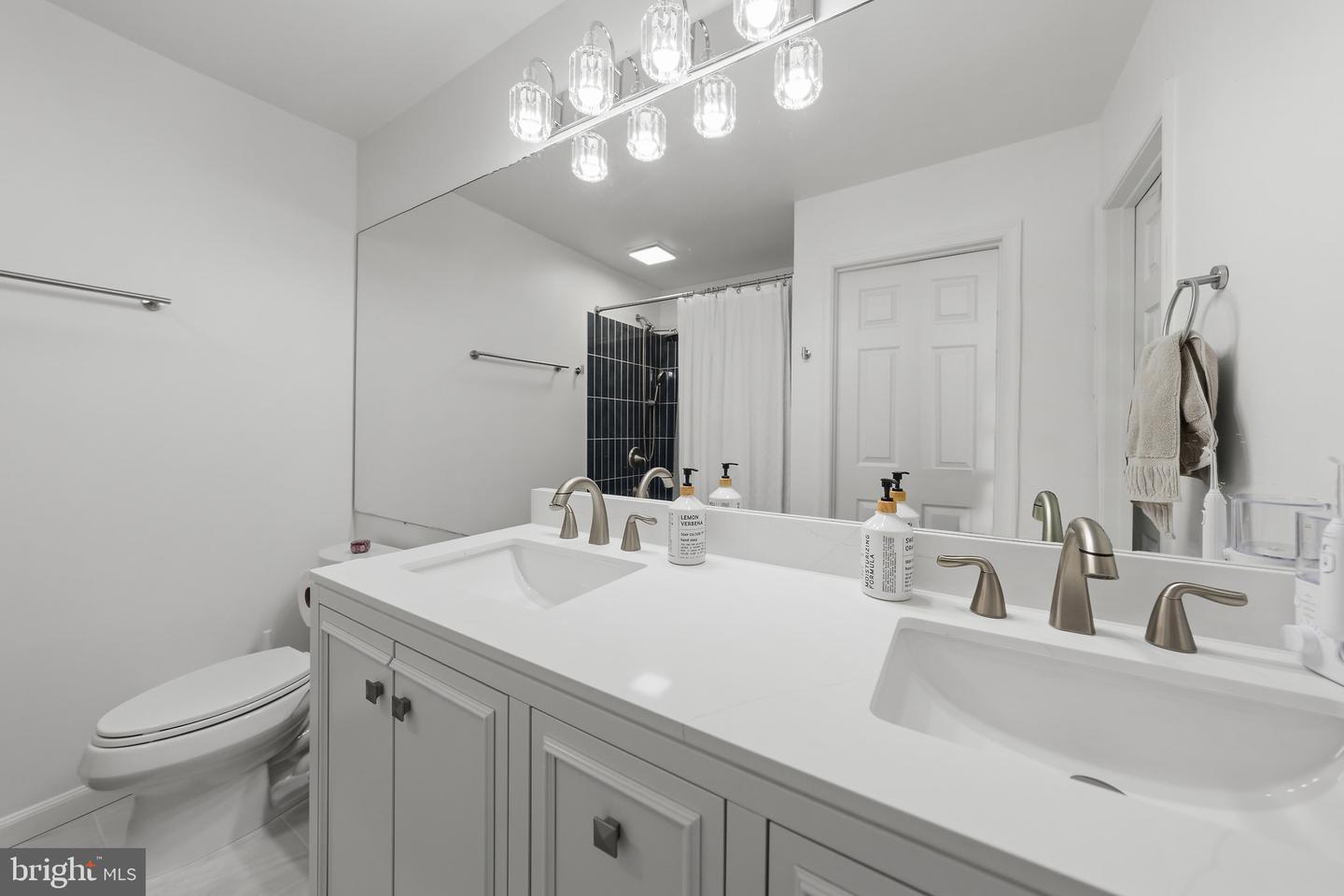 1122 Cypress Tree Pl Property Photo 20