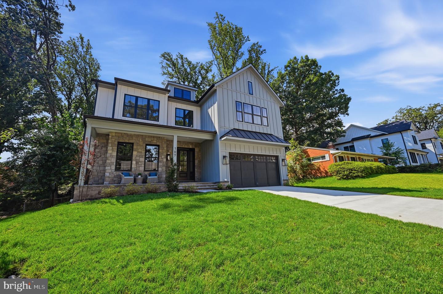 107 Yeonas Drive Se Property Photo 4