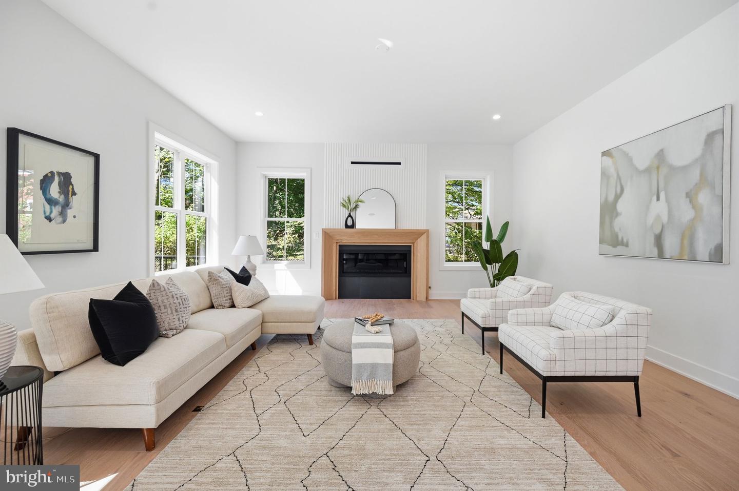 107 Yeonas Drive Se Property Photo 11
