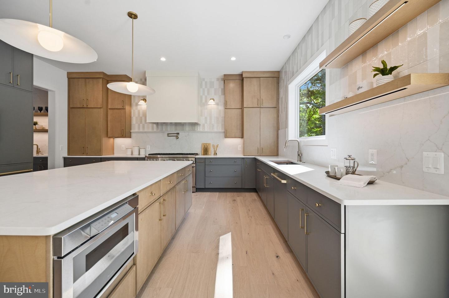 107 Yeonas Drive Se Property Photo 16