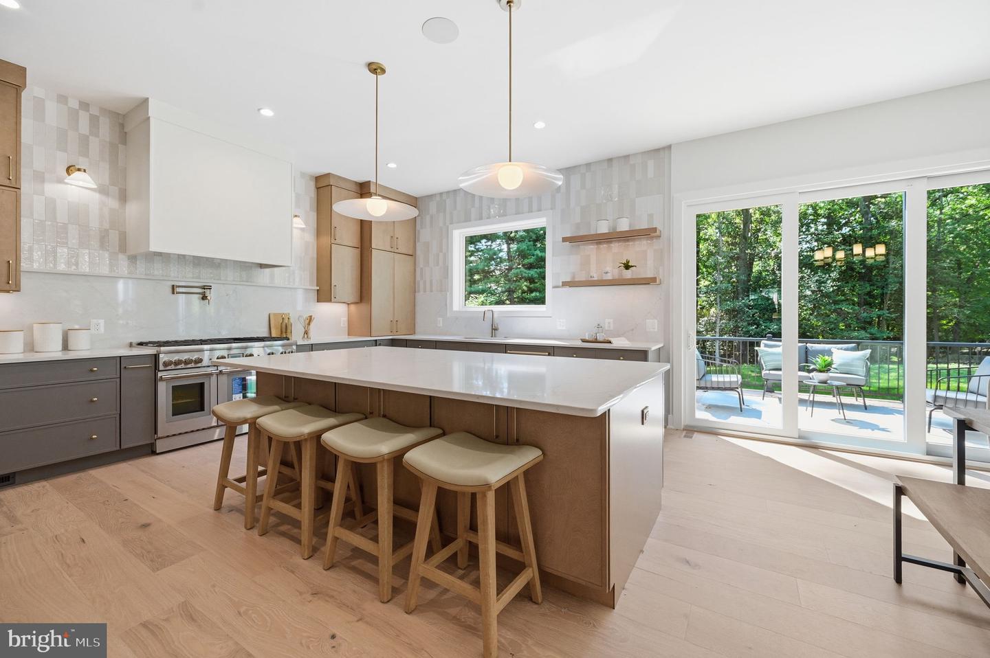 107 Yeonas Drive Se Property Photo 34