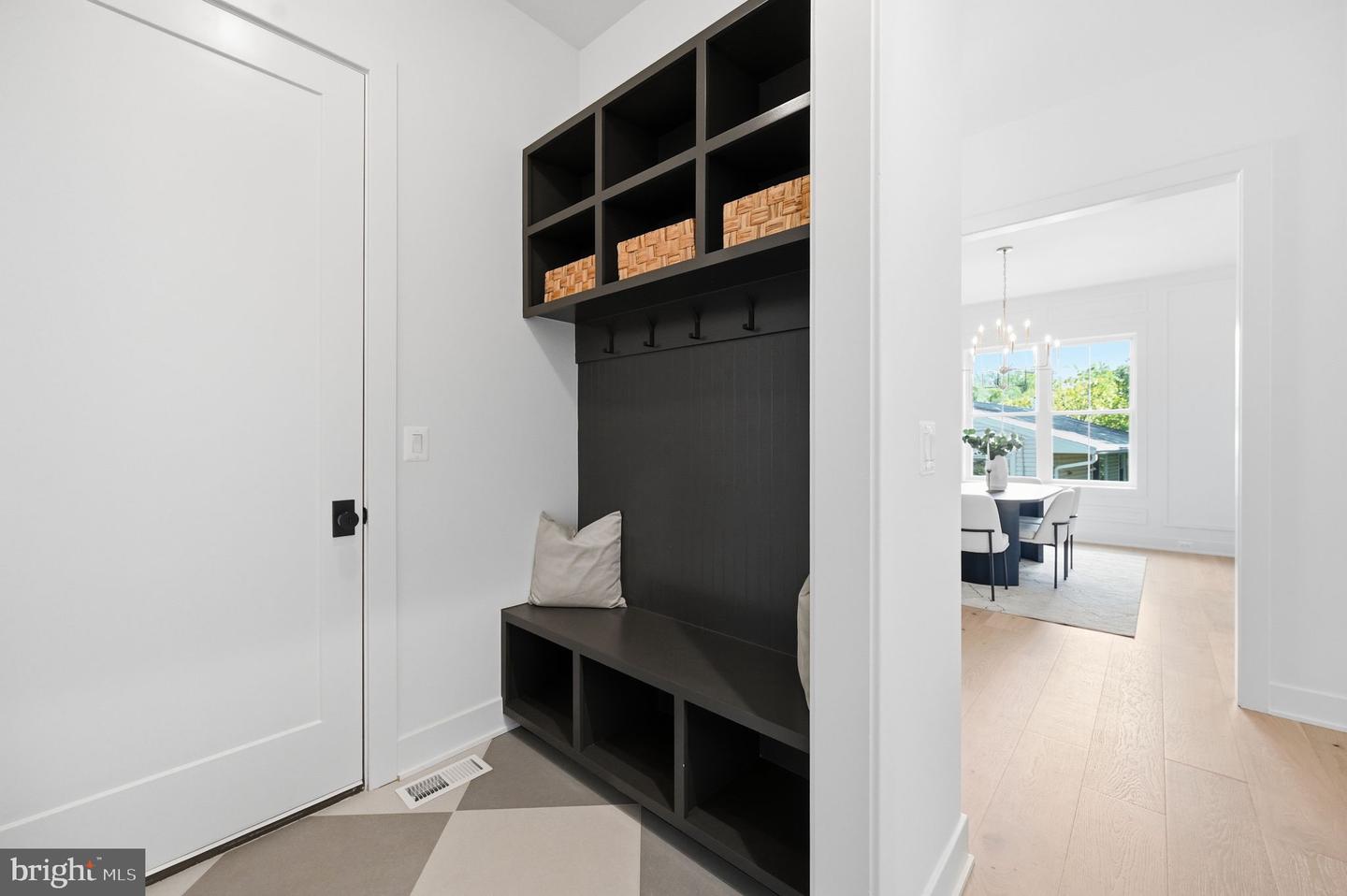 107 Yeonas Drive Se Property Photo 40