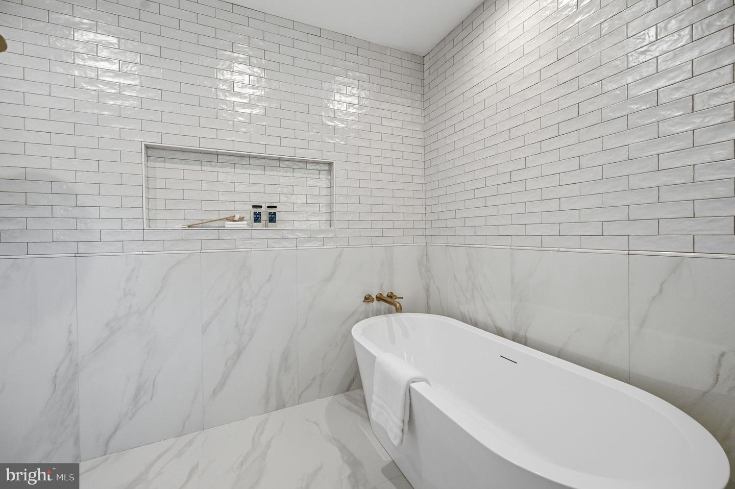 107 Yeonas Drive Se Property Photo 47