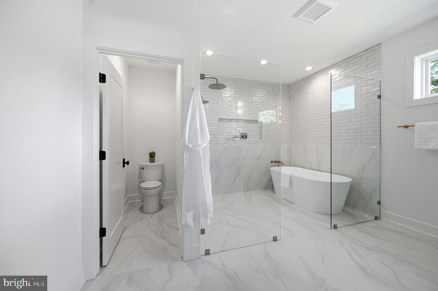 107 Yeonas Drive Se Property Photo 50