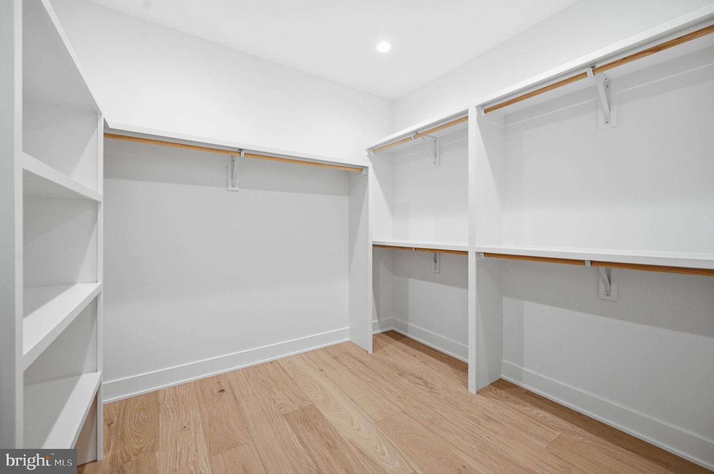 107 Yeonas Drive Se Property Photo 52