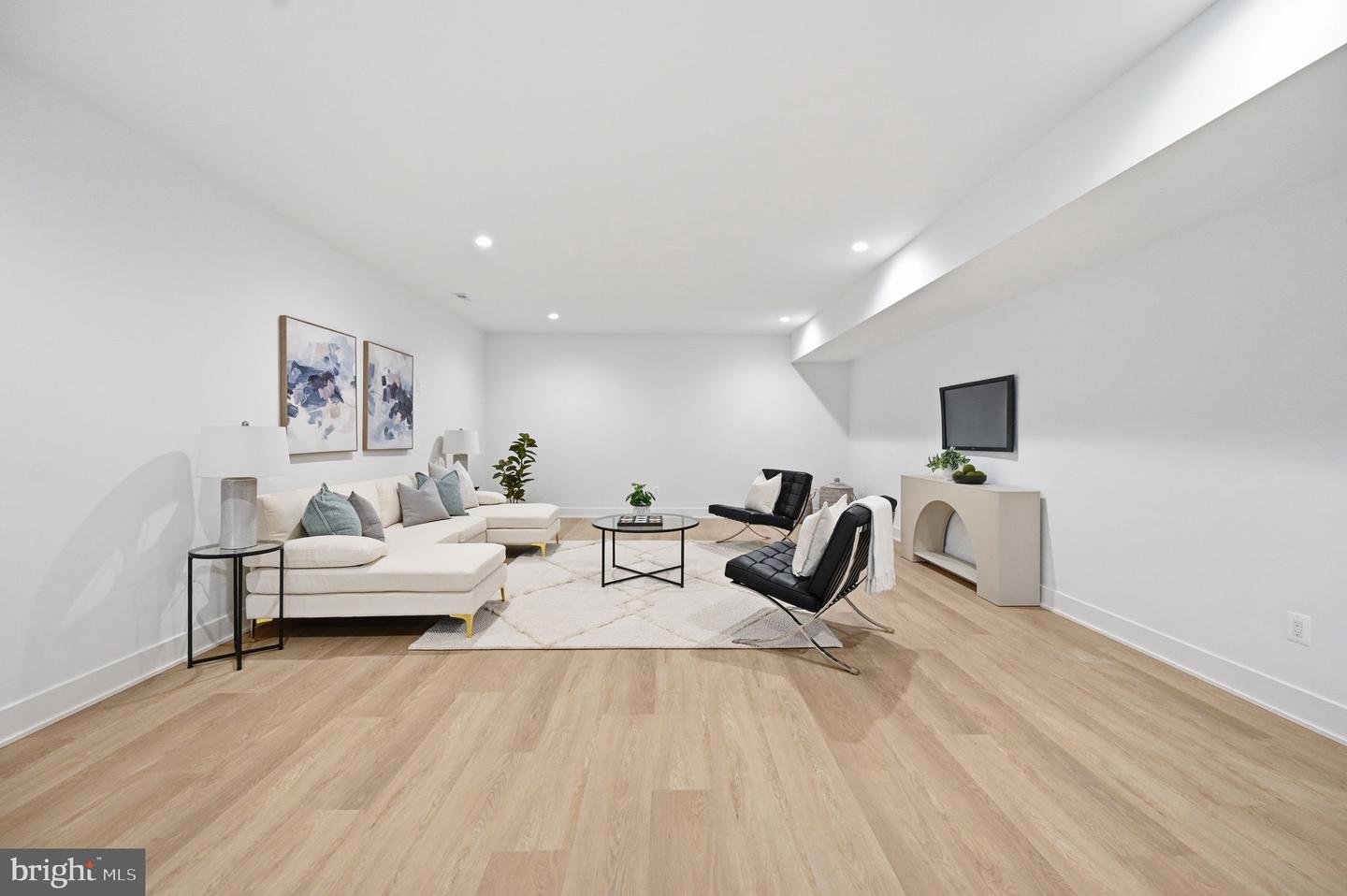 107 Yeonas Drive Se Property Photo 78
