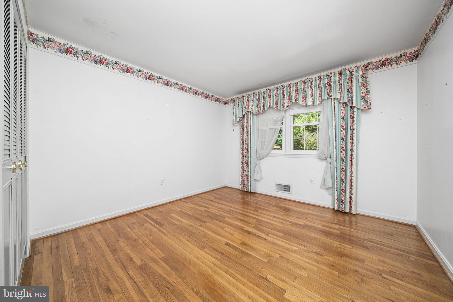 8114 Langbrook Rd Property Photo 15
