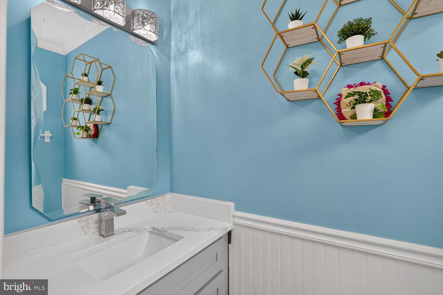 7372 Stream Way Property Photo 10