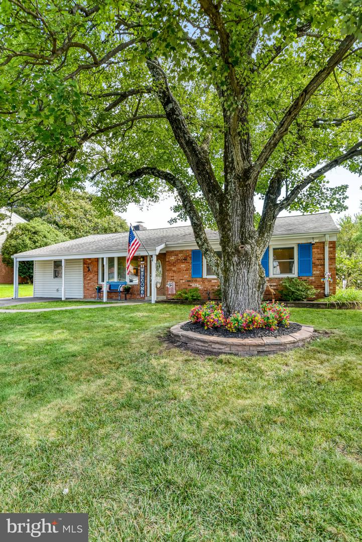 4125 Lees Corner Rd Property Photo 1