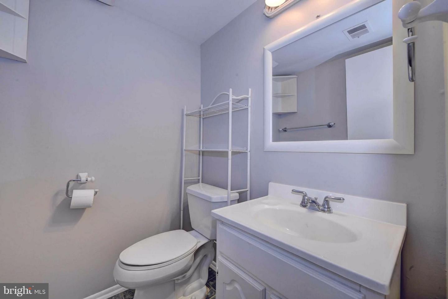 7794 Euclid Way Property Photo 10