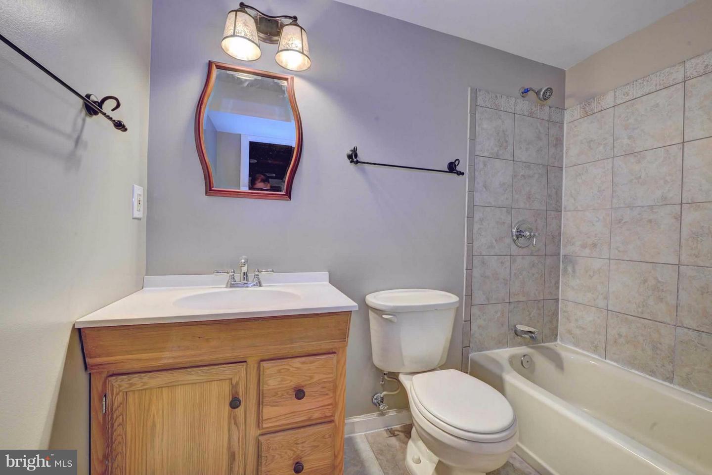 7794 Euclid Way Property Photo 18