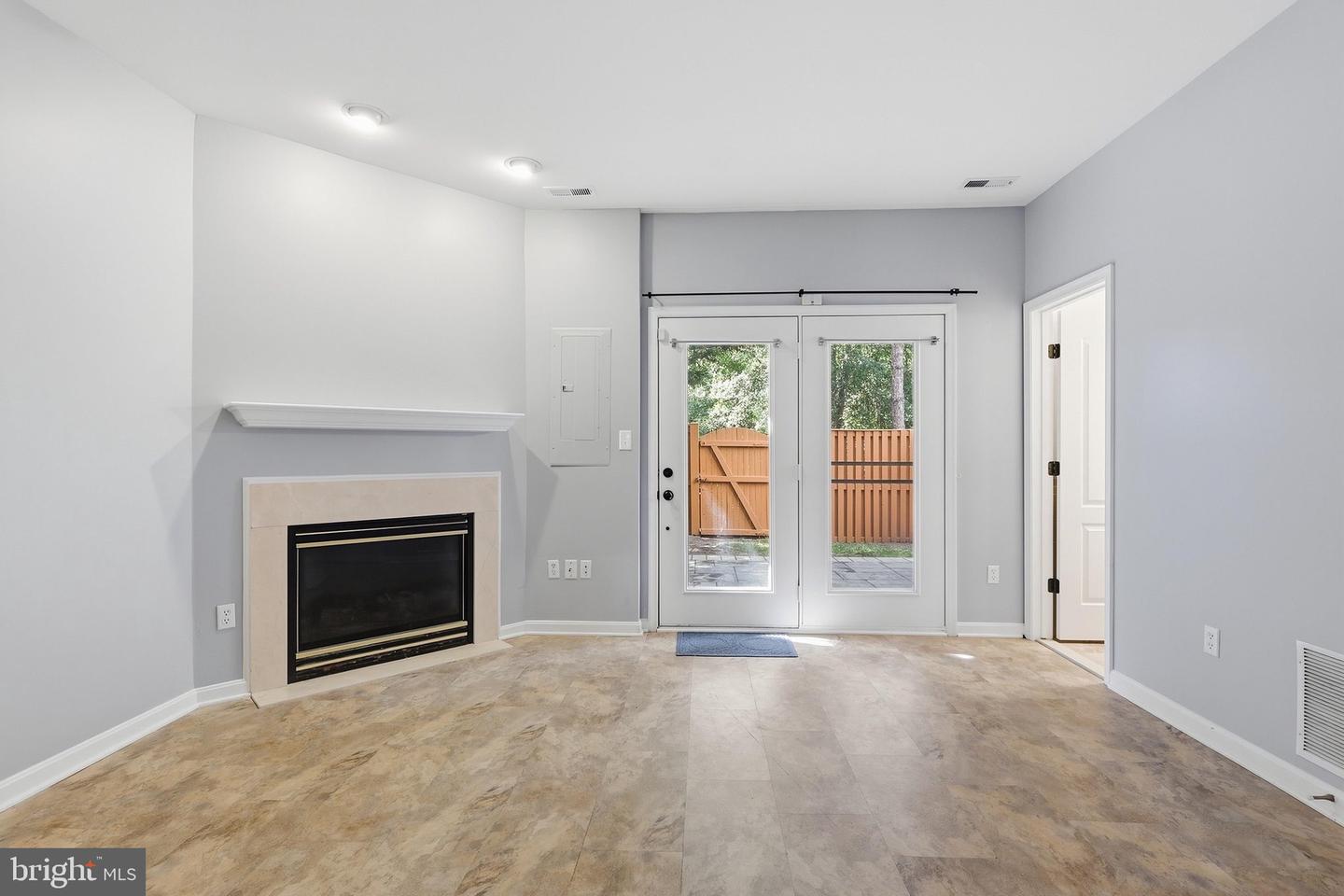 13002 Park Crescent Cir Property Photo 10