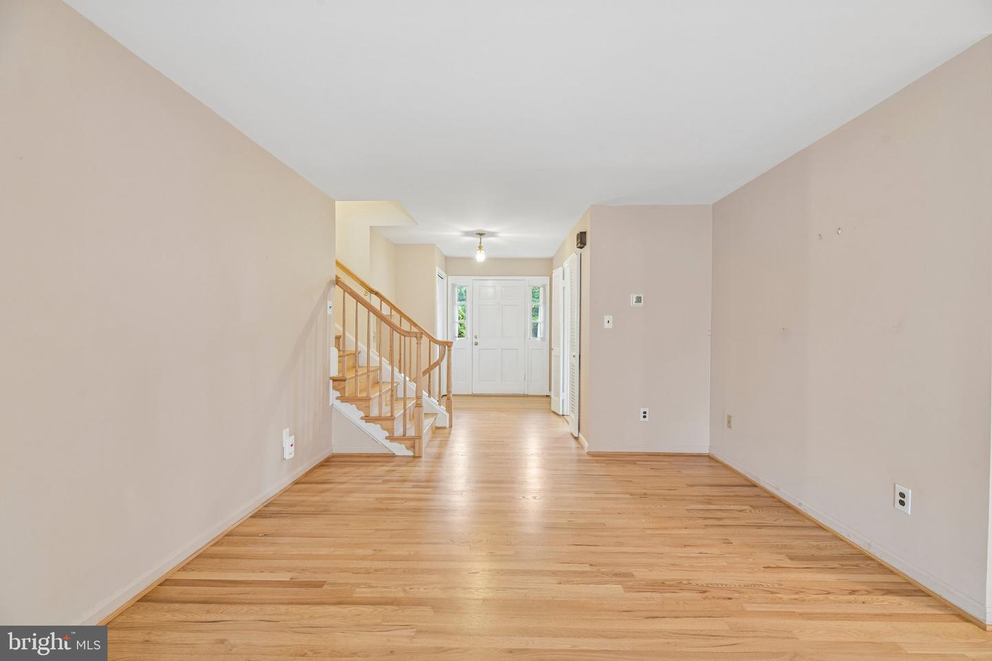 5204 Holden St Property Photo 7