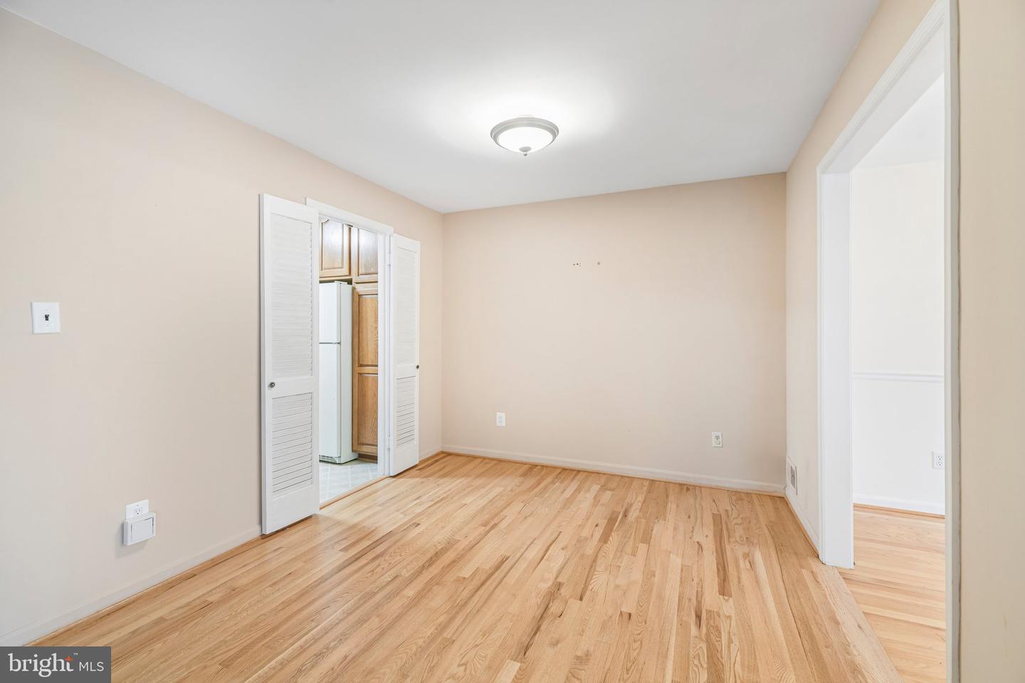 5204 Holden St Property Photo 12