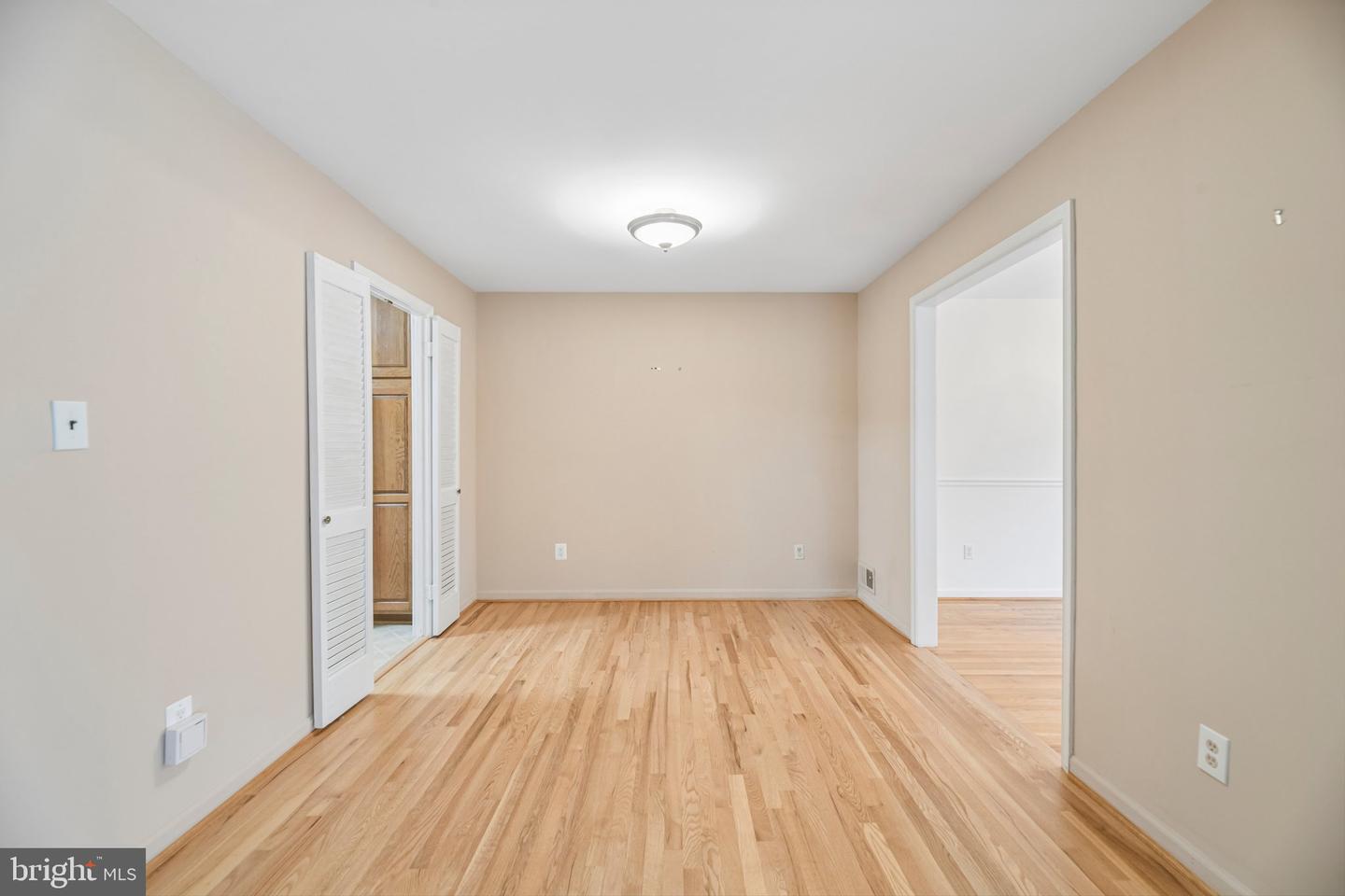 5204 Holden St Property Photo 13