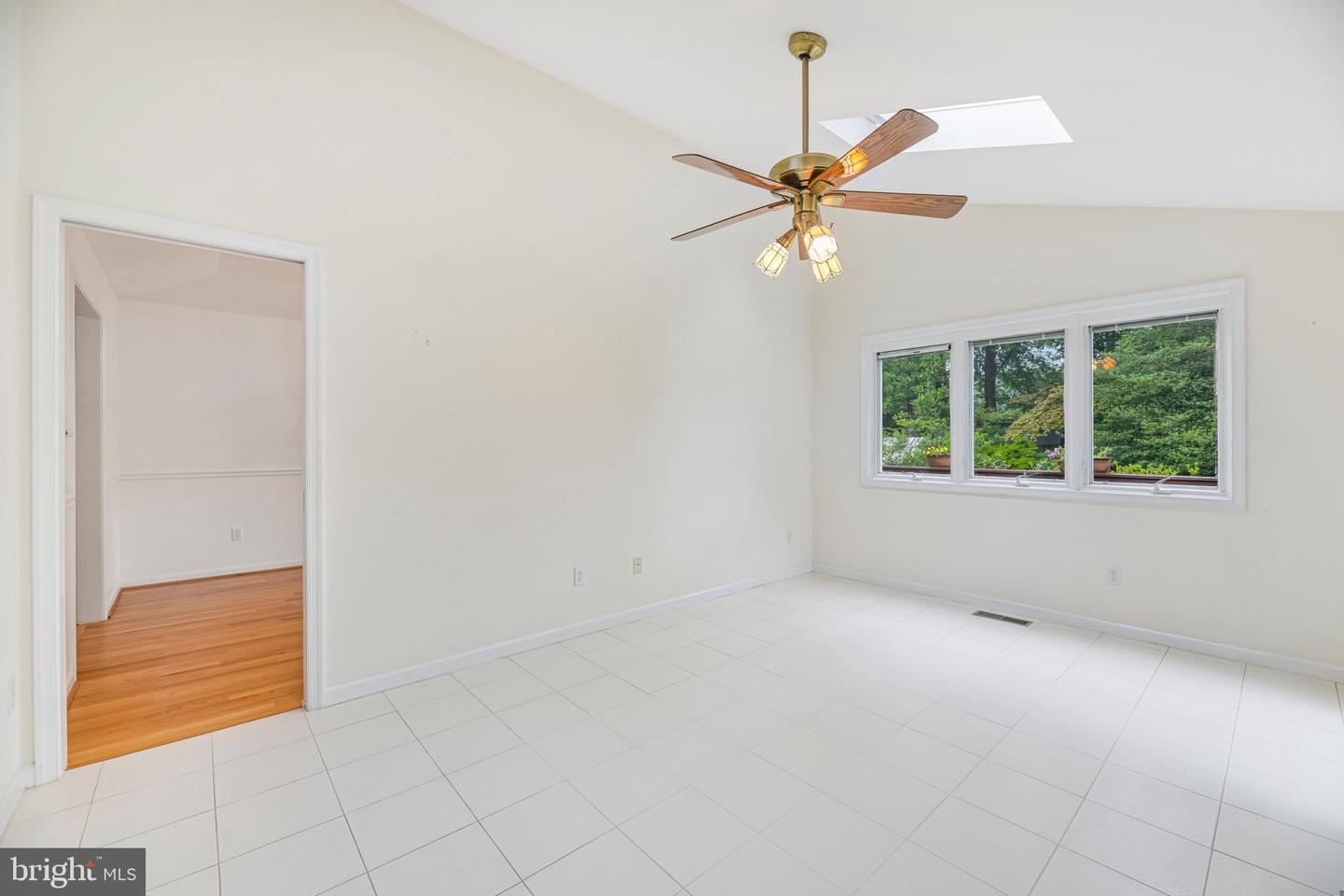 5204 Holden St Property Photo 25