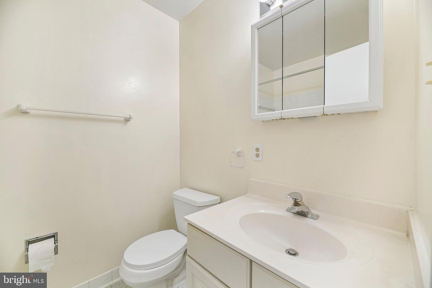5204 Holden St Property Photo 36