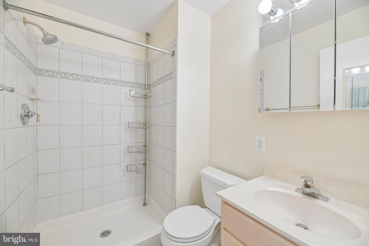 5204 Holden St Property Photo 47